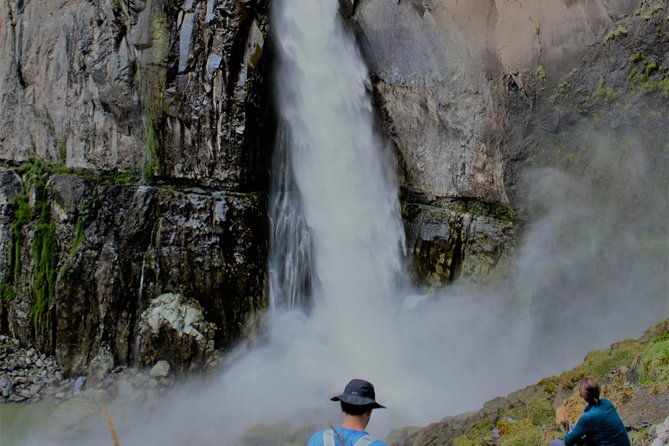 huaruro-waterfall-colca-canyon-trekking-4-days