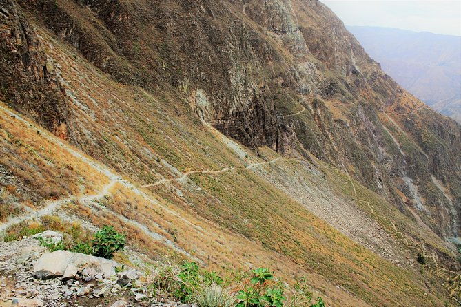 huaruro-waterfall-colca-canyon-trekking-4-days