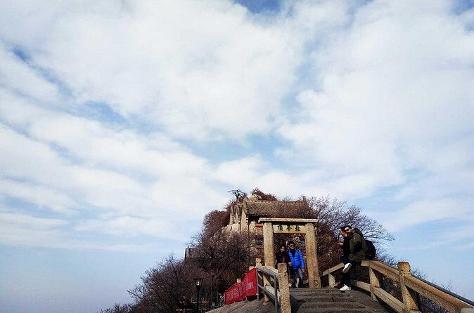 Huashan Mountain Hiking Tour from Xi'an - FAQs