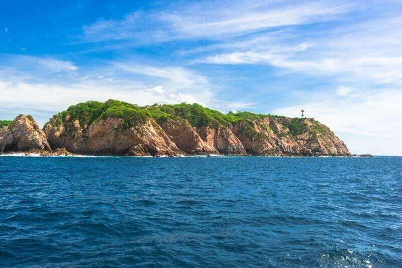 Huatulco: 5-Bay Exclusive Premium Panga Experience - What Makes This Tour Stand Out?