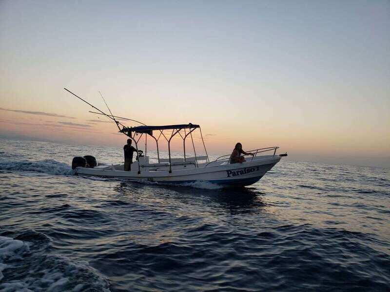 Huatulco: Sunset Boat Tour - Key Points