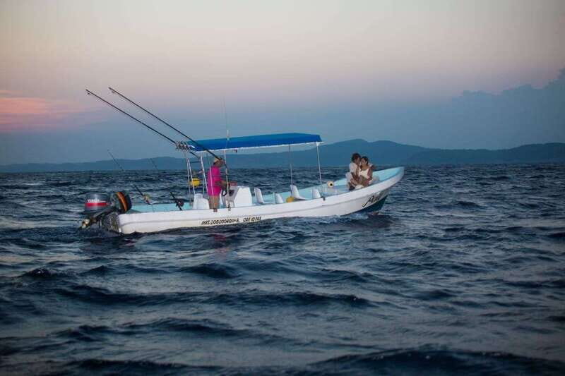Huatulco: Sunset Boat Tour - Practical Details and Tips