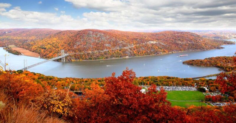 hudson-valley-fall-foliage-shared-helicopter-tour