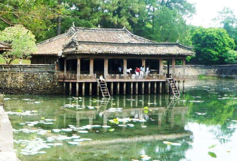 hue-city-tour-half-day-by-private-car-dragon-boat-option