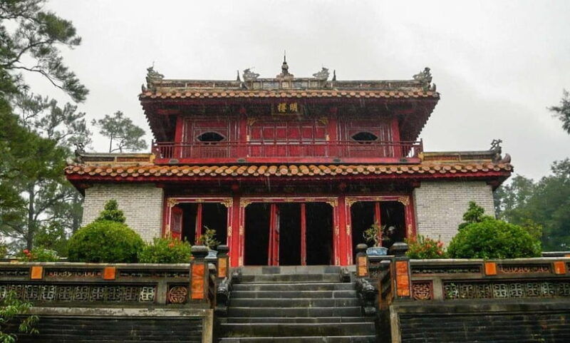 hue-cuisine-trip-on-huong-river-and-royal-tombs