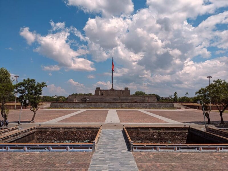 Hue : Deluxe Walking Tour to Imperial City with Local Guide - Practical Tips for Your Tour