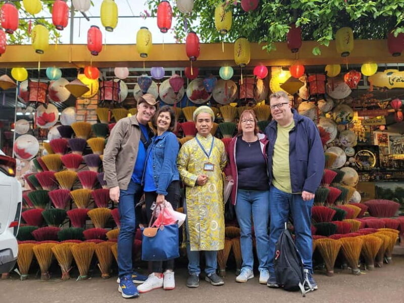 Hue: Dragon Boat, Perfume River - Optional Destination - Key Points