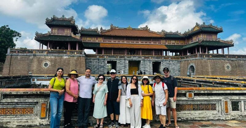 hue-full-day-city-tour-citadel-pagoda-dragon-boat