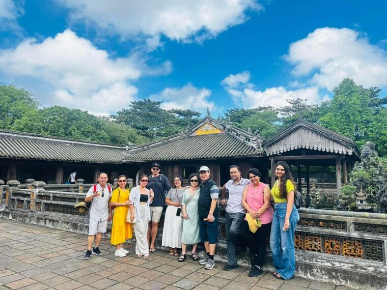hue-full-day-city-tour-citadel-pagoda-dragon-boat