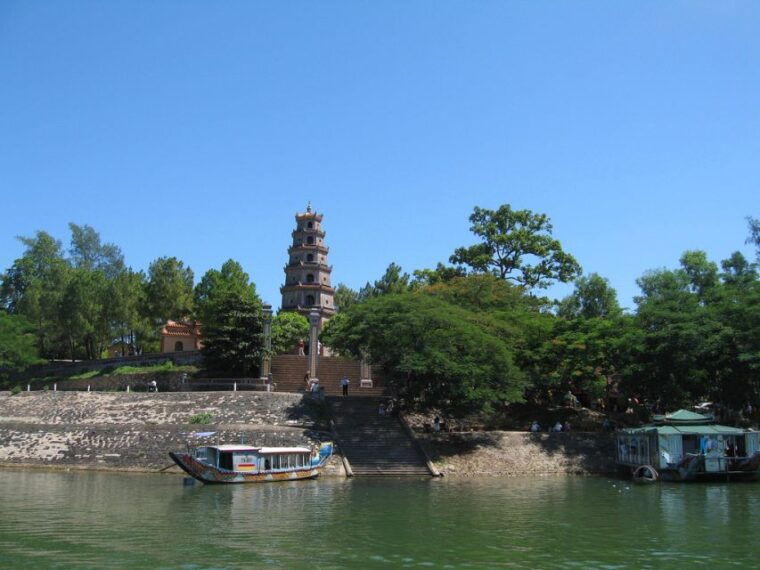 hue-half-day-tour-with-boat-trip-and-sightseeing