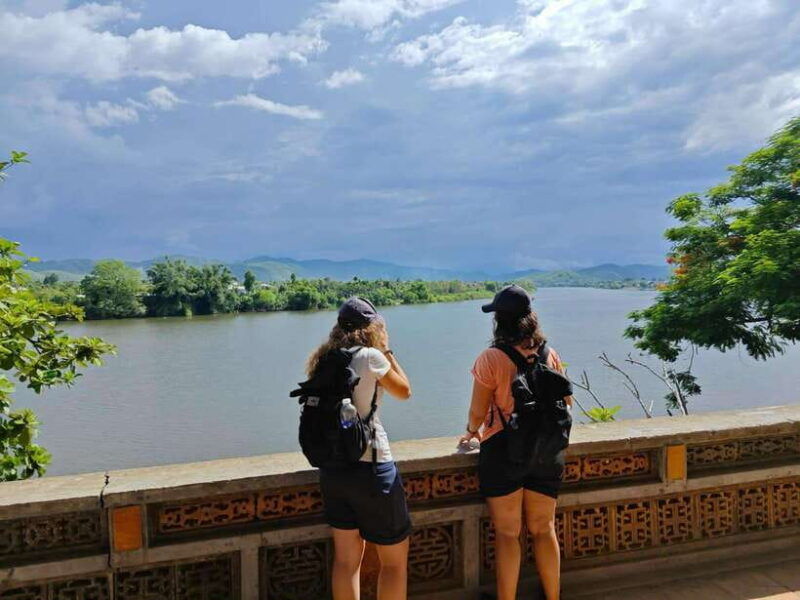 hue-half-day-tour-with-dragon-boat-on-perfume-river