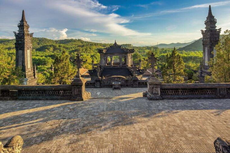 hue-heritage-private-car-tour-no-guide