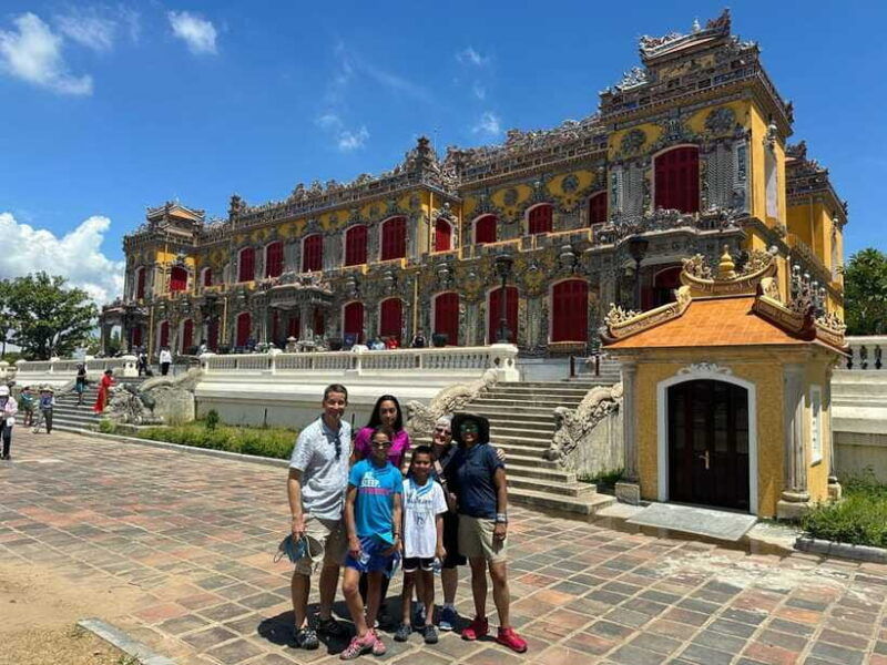 hue-hue-imperial-city-full-day-luxury-tour-with-dragon-boat