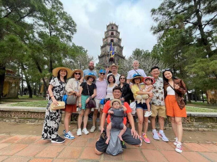 hue-hue-imperial-city-full-day-luxury-tour-with-dragon-boat