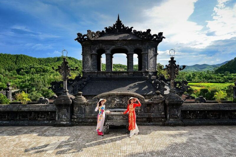 hue-hue-royal-tombs-tour-visit-3-best-tombs-pagoda