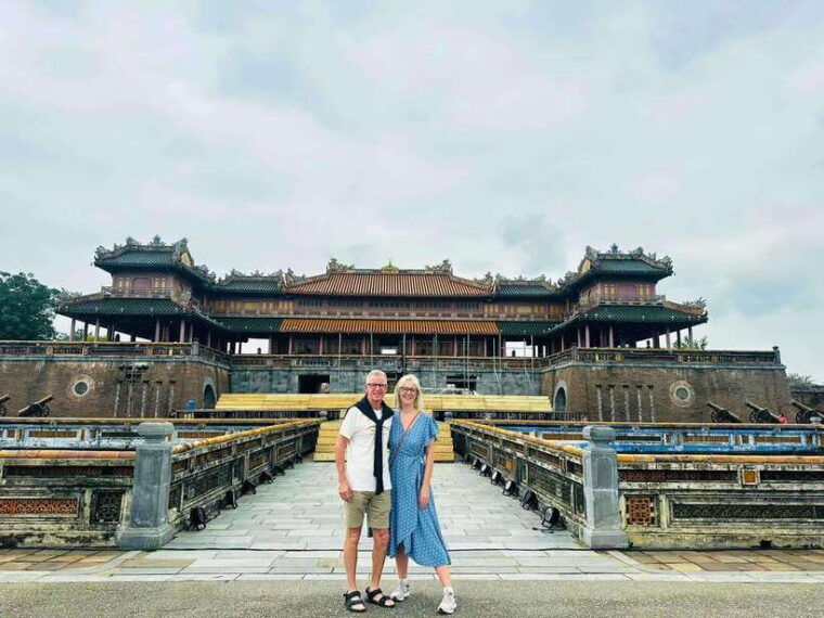 hue-hue-walking-tour-to-imperial-citadel-with-tour-guide