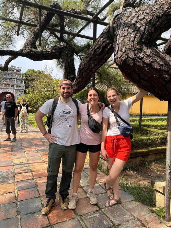 hue-imperial-ancient-city-tip-based-walking-tour