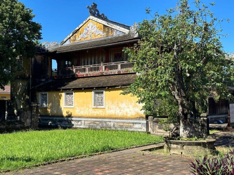 hue-imperial-and-forbidden-city-guided-tour