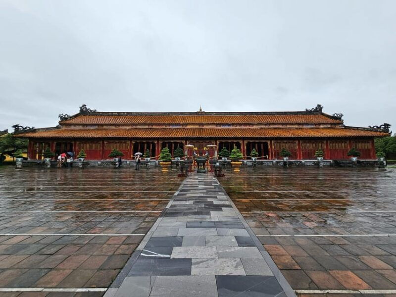 hue-imperial-and-forbidden-city-guided-tour
