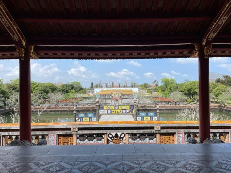 hue-imperial-and-forbidden-city-guided-tour