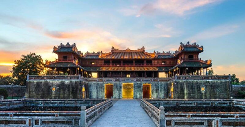 hue-imperial-city-and-forbidden-city-walking-tour