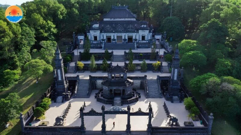 hue-imperial-city-group-tour-with-lunch-from-hoi-an-da-nang