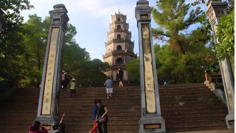 hue-imperial-city-group-tour-with-lunch-from-hoi-an-da-nang