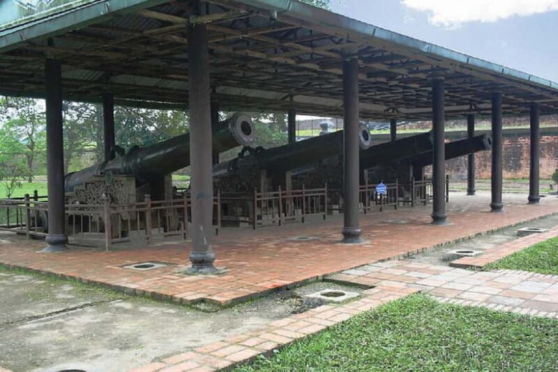 Hue: Imperial City, Royal Tombs, Pagoda & Dragon Boat Tour - Key Points