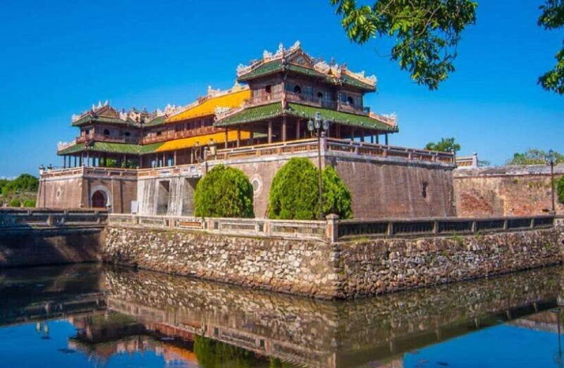Hue: Imperial City, Royal Tombs, Pagoda & Dragon Boat Tour - Scenic Dragon Boat Cruise