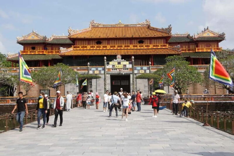 Hue: Imperial City, Royal Tombs, Pagoda & Dragon Boat Tour - Who Should Consider This Tour