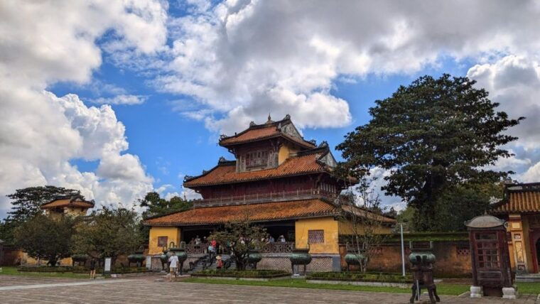 hue-imperial-city-tour-hai-van-pass-from-hoi-an-da-nang