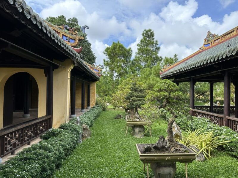 hue-imperial-city-walking-tour-in-25-hours