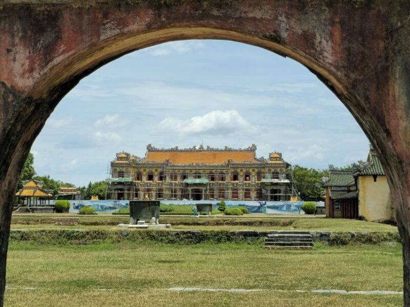 hue-imperial-city-walking-tour-in-25-hours