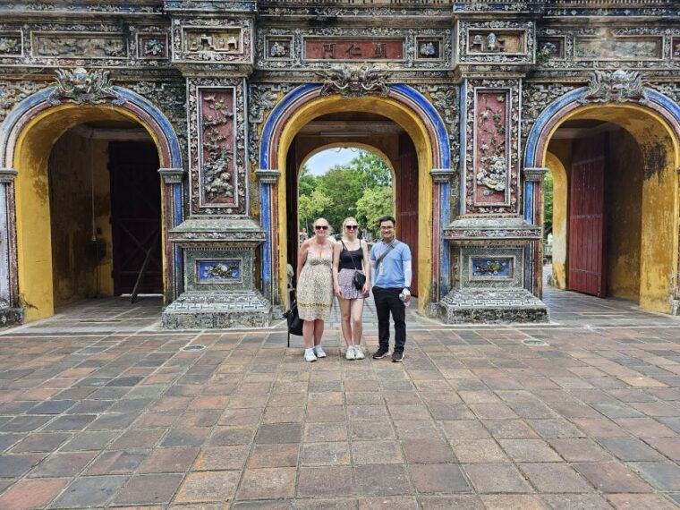 hue-imperial-city-walking-tour-in-25-hours