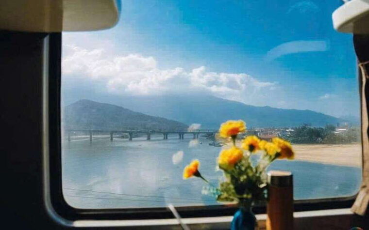 hue-imperial-private-tour-via-hai-van-pass-train-experience