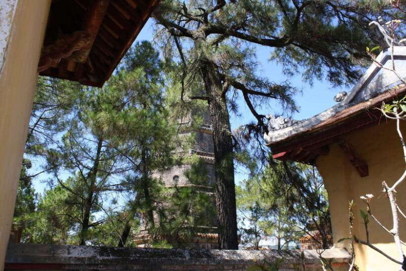 hue-perfume-river-cruise-with-thien-mu-pagoda-tombs