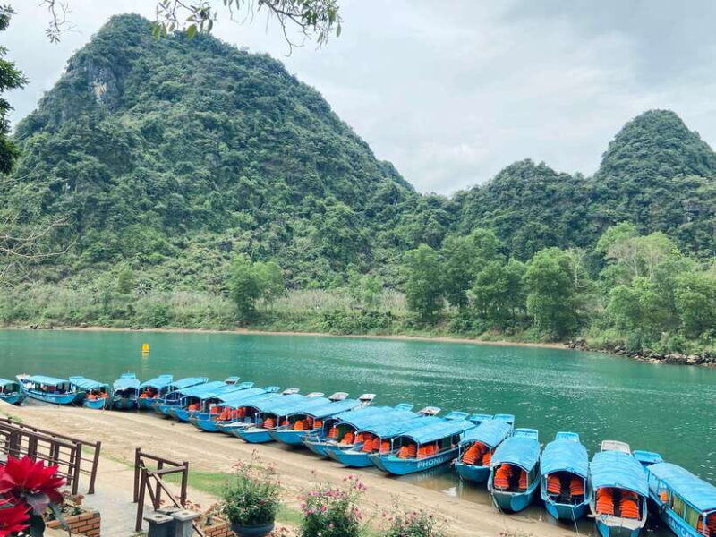 hue-phong-nha-cave-group-tour-on-odd-days