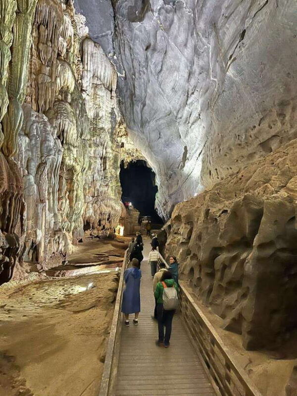 hue-phong-nha-cave-group-tour-on-odd-days