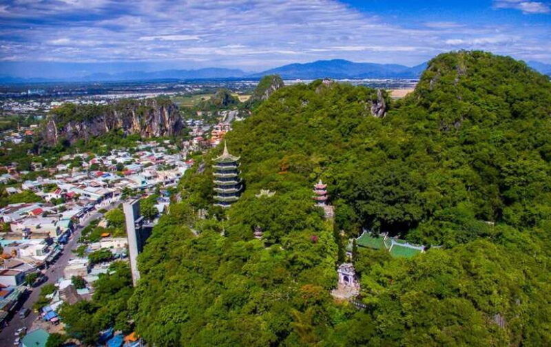 hue-private-car-to-hoi-an-via-haivan-pass-city-of-ghosts