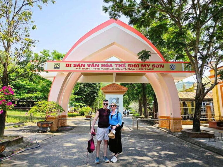 hue-private-car-to-hoi-an-via-my-son-sanctuaryhai-van-pass