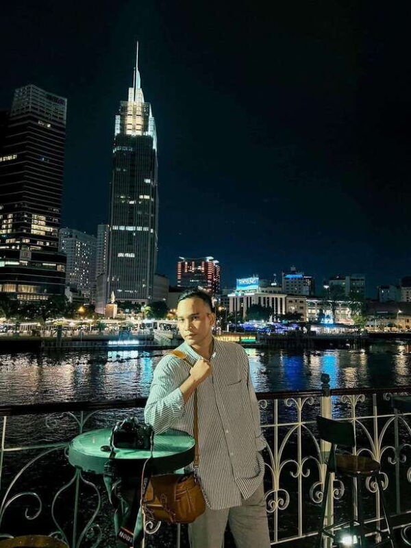 hue-private-city-highlights-tour-with-female-tour-guide
