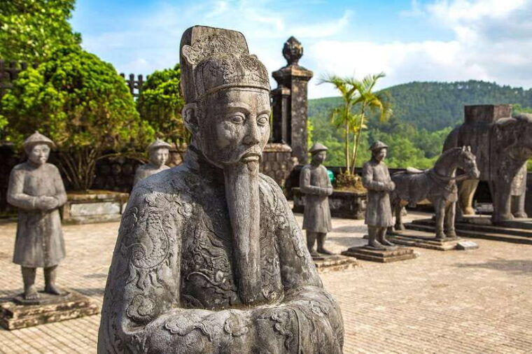 hue-private-guided-tour-to-royal-tombs-hue-imperial-city