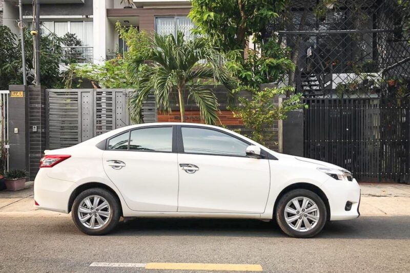 hue-private-tour-by-car-with-driver