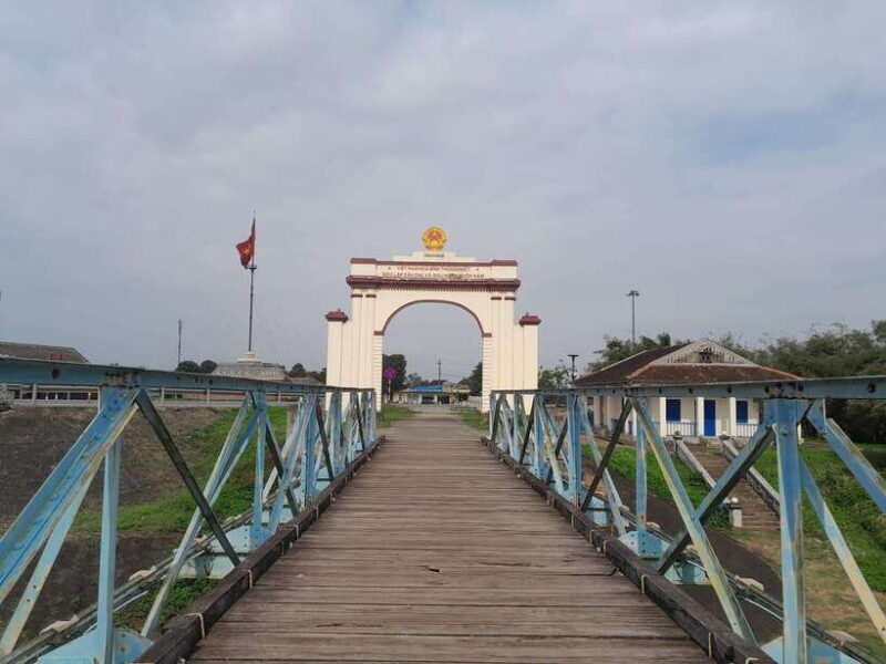 hue-private-transfer-to-dong-hoi-with-sightseeing-stops