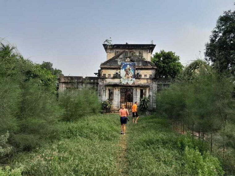 hue-private-transfer-to-dong-hoi-with-sightseeing-stops