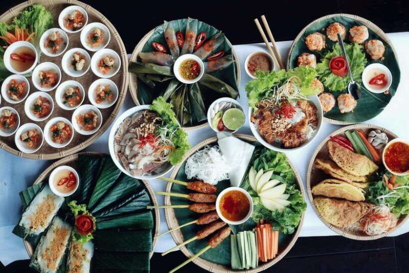 hue-street-food-tour-taste-10-must-try-dishes-and-drinks