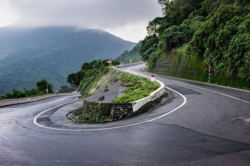 hue-to-hoi-an-by-motorbike-via-hai-van-pass-or-vice-versa