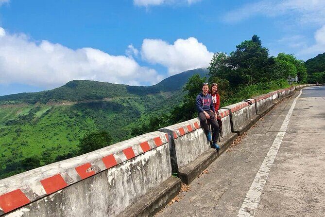Hue to Hoi An/Da Nang Guided Bus Tour with Sightseeing Stops - Hai Van Pass: Breathtaking Mountain Views
