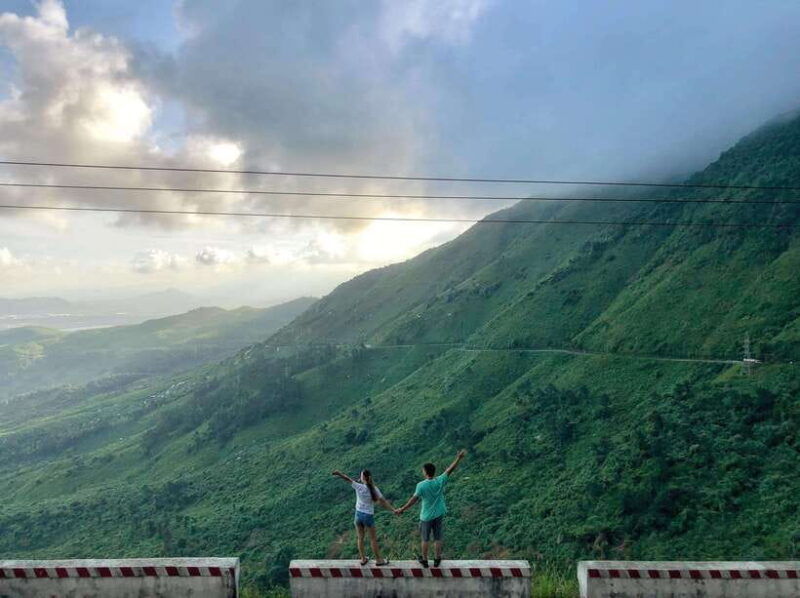 hue-to-hoi-an-via-hai-van-pass-by-motorbike-with-easy-riders