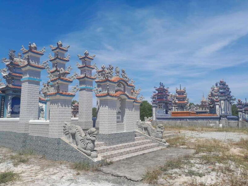 hue-transfer-to-hoi-an-with-royal-tombs-an-bang-cemetery